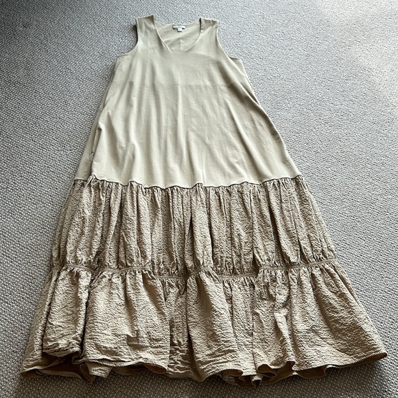 Maxi Dress with Pockets - Picture 3 of 9